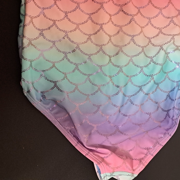 Girl's Swimsuit with a Mermaid Vibe GUC - Picture 3 of 7
